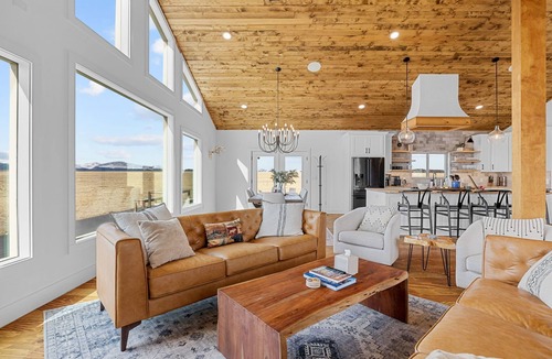 Fairplay House | Luxury Off-Grid Cabin with Stargazing Deck & Views