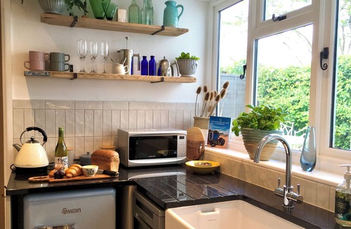Durweston Cottage | Luxury one bedroom thatched holiday cottage Dorset