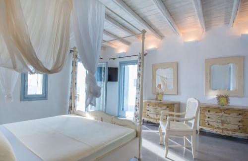 Chrissi Akti Villa | Luxury Paros Villas De Luxe Villa 4 Bedrooms Sea View & Sea Access