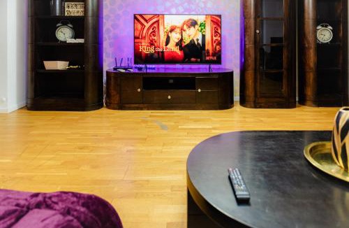 Sector 3 Apartment | Luxury Penthouse with 5 Bedrooms 10 Min to Old Town Unirii Square