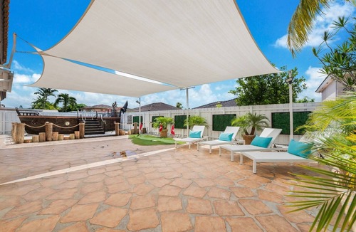 Richmond West House | Luxury Pirate Theme Pool House/16 Guest