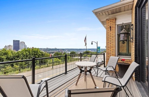 Mount Washington House | Luxury Pittsburgh Home with Incredible View