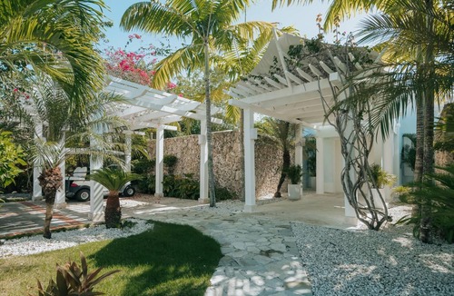 Punta Cana Villa | Luxury Pool Two Bedroom Suite