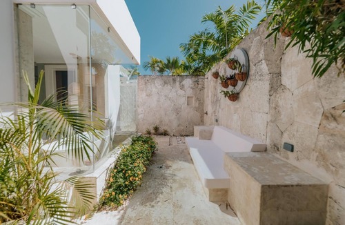 Punta Cana Villa | Luxury Pool Two Bedroom Suite