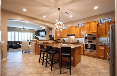 Power Ranch House | Luxury Power Ranch Estate- Pool, Spa & Golf Green
