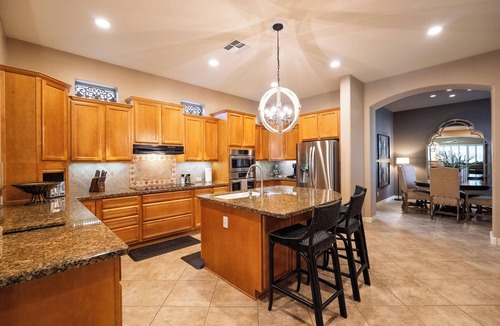 Power Ranch House | Luxury Power Ranch Estate- Pool, Spa & Golf Green