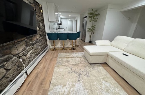 Bryn Mawr Apartment | Luxury Prime 1BR Oasis in New York