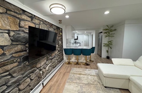 Bryn Mawr Apartment | Luxury Prime 1BR Oasis in New York
