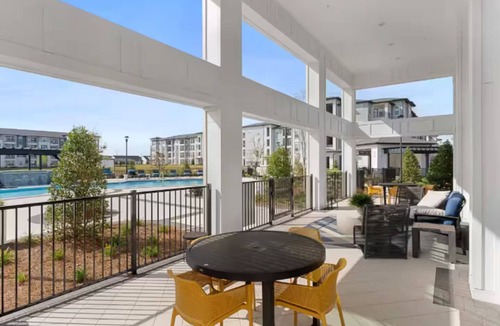 Madison Condo | Luxury Prime location, Airport, Toyota, Arsenal