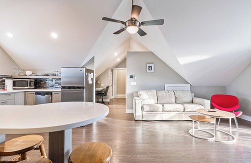 Northwest Calgary Apartment | Luxury private 1 BR loft, next to the river and pathways, amazing quiet location
