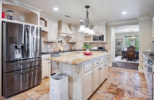Wylie House | Luxury Private 5BR Estate 6.5 Acres, Private Pond, Sleeps 12, Dallas/MAJOR INTERNATIONAL SPORTING EVENT 2026