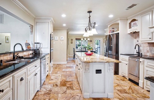 Wylie House | Luxury Private 5BR Estate 6.5 Acres, Private Pond, Sleeps 12, Dallas/MAJOR INTERNATIONAL SPORTING EVENT 2026