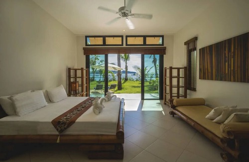 Wichit Villa | Luxury Private Beachfront Haileng Villa