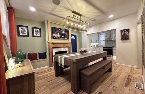 Central Northside House | Luxury Private Boutique Hotel with CityView, Hot Tub, Free Parking