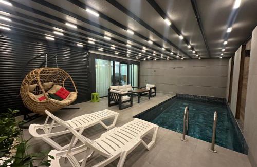 Kundu Villa | Luxury Private Heated Pool Villa C-Two