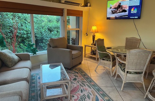 Red Hook Villa | Luxury Private Pool Villa. Grill. Generator@Sapphire