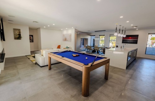 Raskin Estates Villa | Luxury Private Scottsdale Home with Heated Pool, Hot Tub & Fire Pit - Sleeps 12