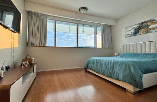 Al Raha Beach Apartment | Luxury private sea view room