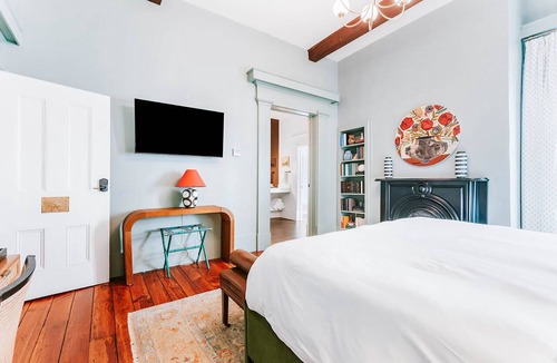 Athens Hotel | Luxury Private Suite in Boutique Historic Inn The Athenian- Downtown Location