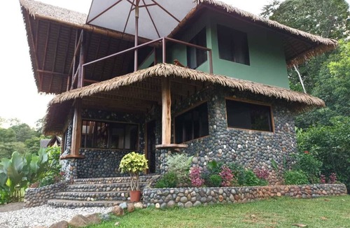 Quebrada La Gamba Villa | Luxury rainforest villa with private waterfalls - off grid experience