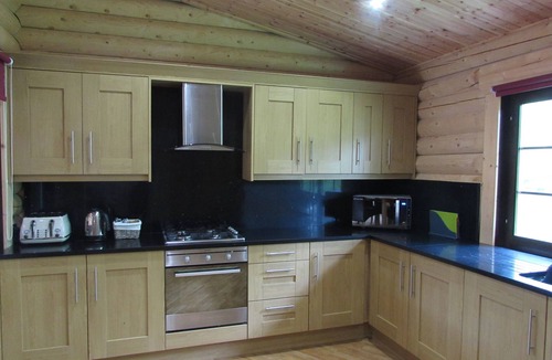 Morpeth Cabin | Luxury Real Log Cabin with Hot Tub, Felmoor Park, Northumberland
