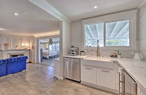 Claremont House | Luxury Renovated Central Claremont Retreat