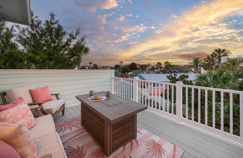 Butler Beach House | Luxury Resort, Near Beach, Heated Pool, Game Room, Hot Tub, Tiki Bar, Pets