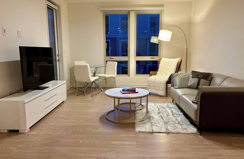 Irvine Condo | Luxury Resort Style 2-bedroom condo + Workstation - Irvine Spectrum Area