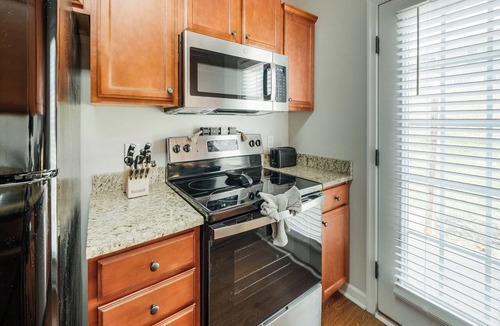 Lynchburg House | Luxury Retreat Near Liberty University & Downtown