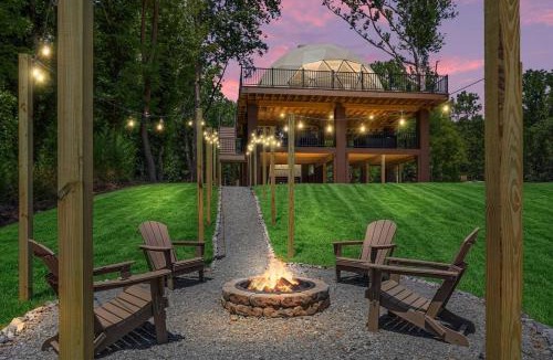 Shenandoah House | Luxury River Dome - Hot Tub, Sauna, Riverfront, Wifi
