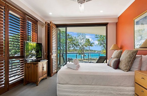 Noosaville Apartment | Luxury Riverfront Apartment