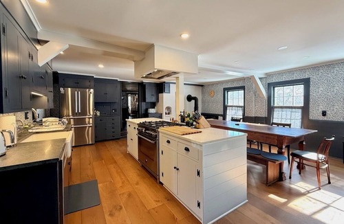 Sheffield House | Luxury, Romantic, Timeless Berkshires: Sleeps 18!