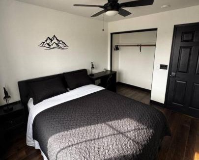 Windmill Ranch House | Luxury Room - Queen Bed, Pool & Putting Green
