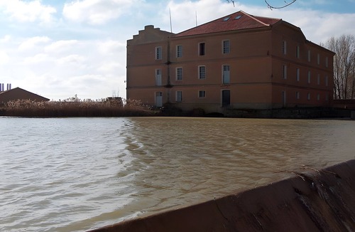 Abarca de Campos Apartment | Luxury Room Rincón del Agua in Palencia with Wi-Fi