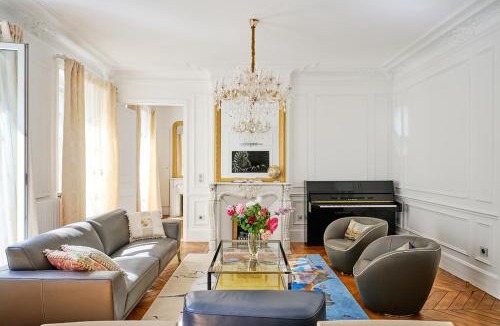 Latin Apartment | Luxury Royal Suite, 118 square meters, notre dame, 3 bedrooms