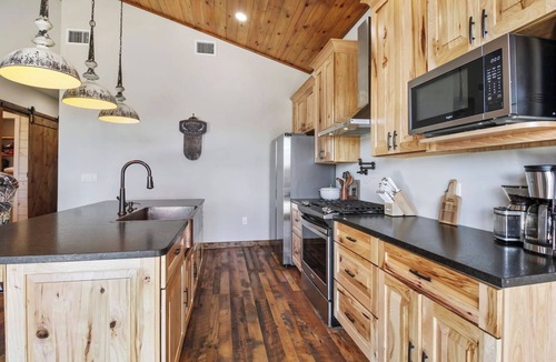 Westview Cabin | Luxury Rustic Cabin! Over 160 Acres w/trails