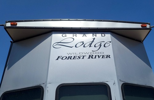 Eagle Pass House | Luxury RV with full kitchen sleeps family of 6 inside fenced property
