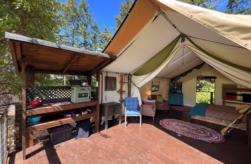 Black Creek Cabin | Luxury Safari tent adjacent to the beach, following a nature trail to the river