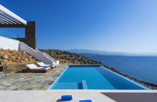 Chorafakia Villa | Luxury Seafront Villa