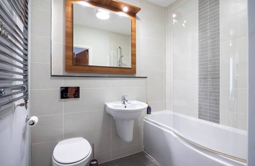 Sutton Cross Apartment | Luxury Seaview 2BR Apartment in South Dublin, 15 min walk to the sea