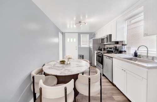 Bryn Mawr House | Luxury Single Family 3BR Home + Game Room and Parking
