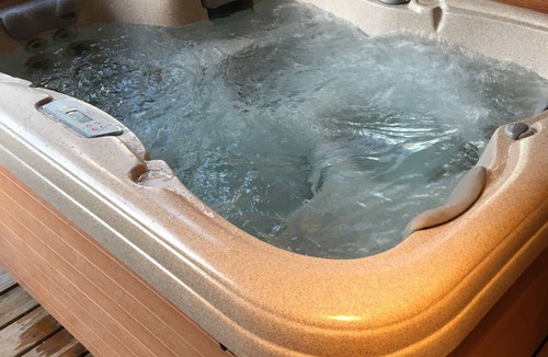 Alyeska Condo | Luxury Ski and Mountain Retreat! Hot Tub!