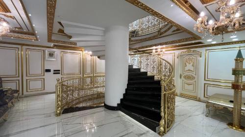 Basiskele Villa | Luxury Skylights Villa