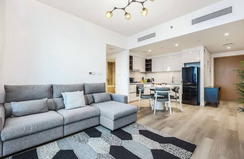 Za'abeel 2 Apartment | Luxury Skyline View 1BR | Pool, Gym, Parking, Concierge & Near Metro