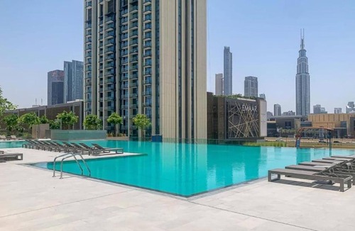 Za'abeel 2 Apartment | Luxury Skyline View 1BR with Pool, Gym, Parking, Concierge & Near Metro