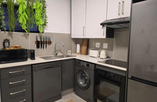 Ballito Apartment | Luxury Spa unit, Private Sauna, Central Ballito