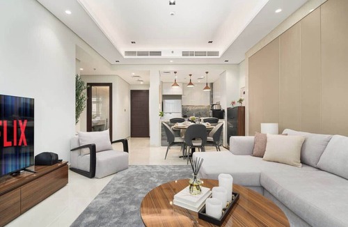 Business Bay Apartment | Luxury Spacious 4BR | Stunning Burj Khalifa View