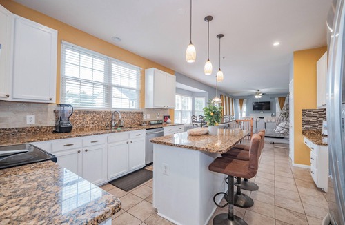 Montpelier House | Luxury & Spacious 5 BRS Near DC and Metro Station with Free Parking