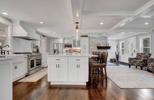 North Haven House | Luxury Stay in an Expansive Historical Home