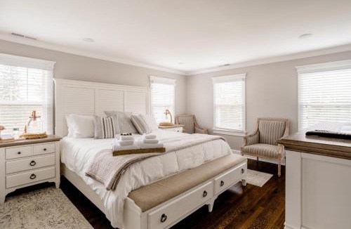 North Haven House | Luxury Stay in Expansive Historical Home